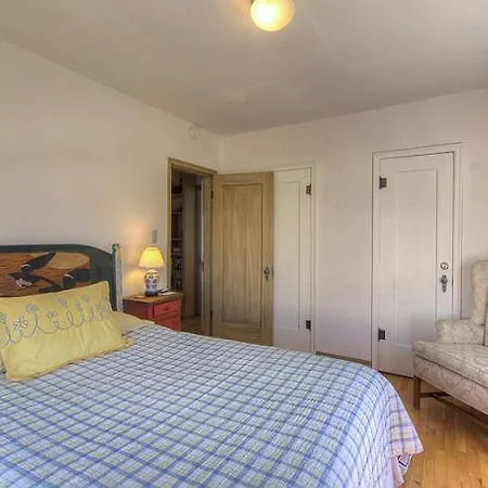 Casa Kearney Three-bedroom Hébergement de vacances *